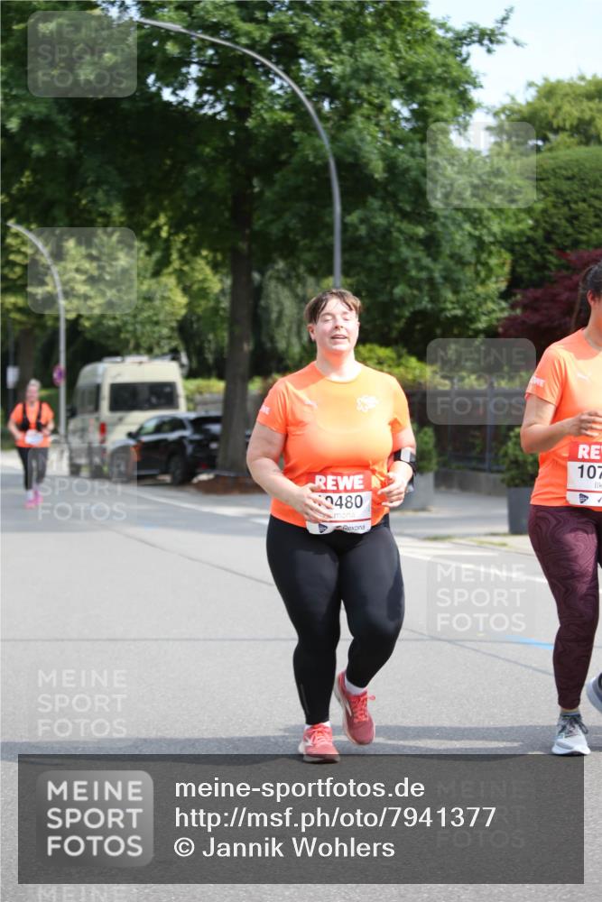 15.06.2025 - REWE Women's Run Jannik Wohlers http://msf.ph/oto/7941377 15.06.2025 09:58:58 Laufen 480, 107 meine-sportfotos.de