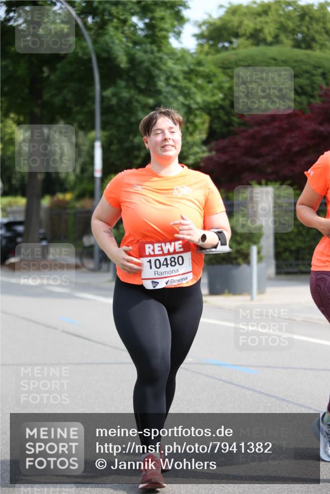 15.06.2025 - REWE Women's Run Jannik Wohlers http://msf.ph/oto/7941382 15.06.2025 09:58:59 Laufen 10480 meine-sportfotos.de