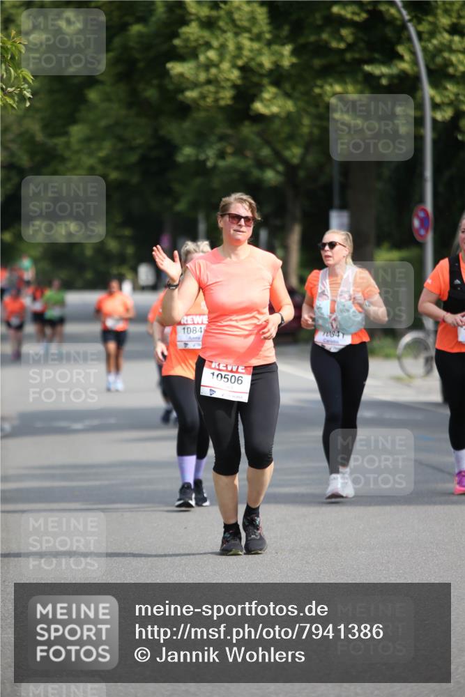 15.06.2025 - REWE Women's Run Jannik Wohlers http://msf.ph/oto/7941386 15.06.2025 09:59:01 Laufen 1084, 10506, 10941 meine-sportfotos.de