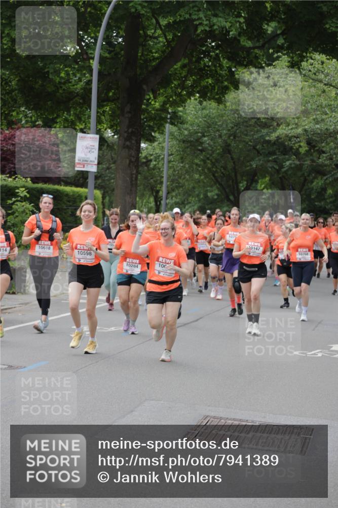 15.06.2025 - REWE Women's Run Jannik Wohlers http://msf.ph/oto/7941389 15.06.2025 08:28:18 Laufen 10618, 10598, 10284, 0147 meine-sportfotos.de