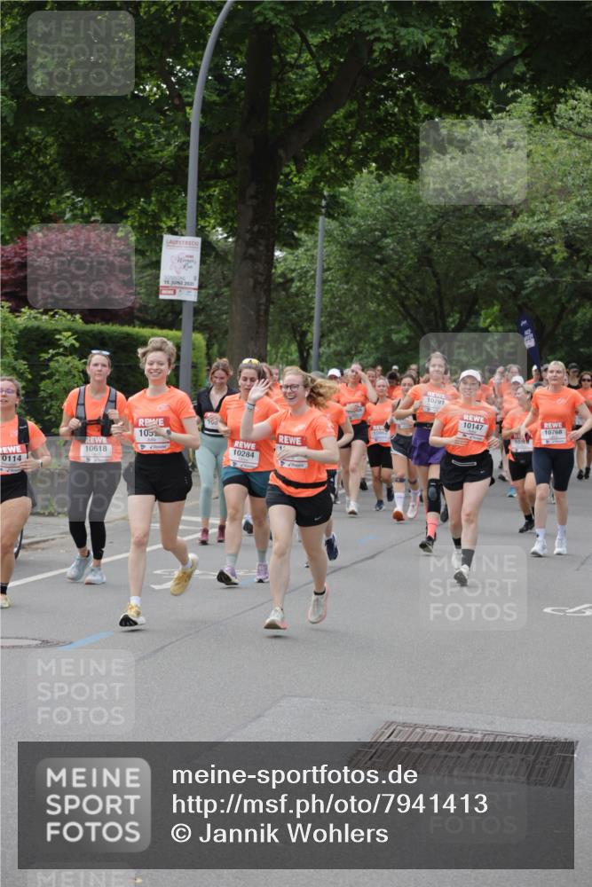 15.06.2025 - REWE Women's Run Jannik Wohlers http://msf.ph/oto/7941413 15.06.2025 08:28:18 Laufen 10618, 0114, 15, 2025, 105, 10284, 10791, 10147, 10768 meine-sportfotos.de