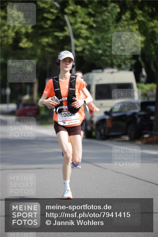 15.06.2025 - REWE Women's Run Jannik Wohlers http://msf.ph/oto/7941415 15.06.2025 08:46:07 Laufen 0026 meine-sportfotos.de