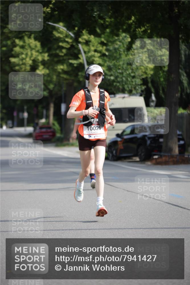15.06.2025 - REWE Women's Run Jannik Wohlers http://msf.ph/oto/7941427 15.06.2025 08:46:08 Laufen 10026 meine-sportfotos.de