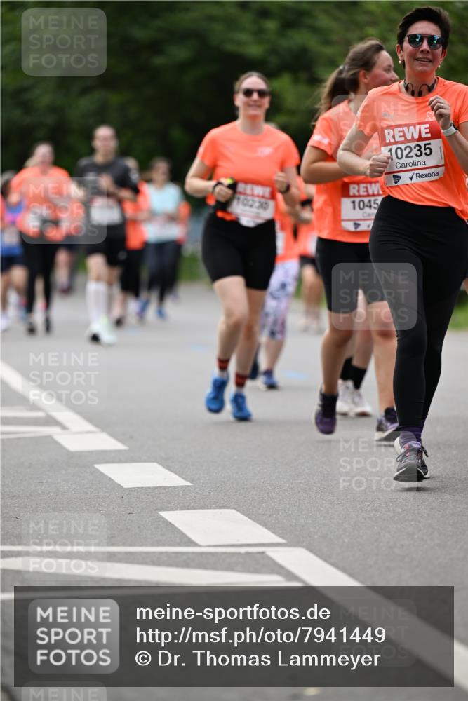 15.06.2025 - REWE Women's Run Dr. Thomas Lammeyer http://msf.ph/oto/7941449 15.06.2025 09:21:19 Laufen 10230, 1045, 10235 meine-sportfotos.de