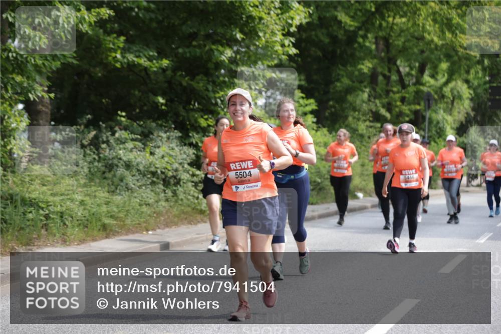15.06.2025 - REWE Women's Run Jannik Wohlers http://msf.ph/oto/7941504 15.06.2025 10:15:26 Laufen 5504, 5446 meine-sportfotos.de