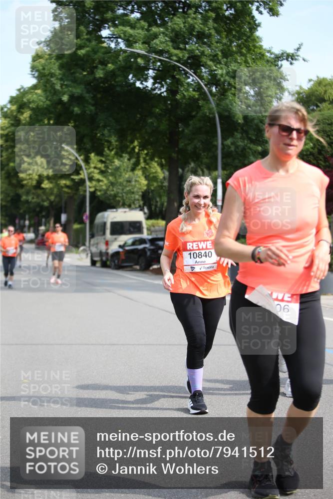 15.06.2025 - REWE Women's Run Jannik Wohlers http://msf.ph/oto/7941512 15.06.2025 09:59:07 Laufen 10840, 06 meine-sportfotos.de