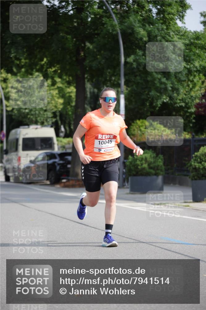 15.06.2025 - REWE Women's Run Jannik Wohlers http://msf.ph/oto/7941514 15.06.2025 08:46:10 Laufen 10045 meine-sportfotos.de