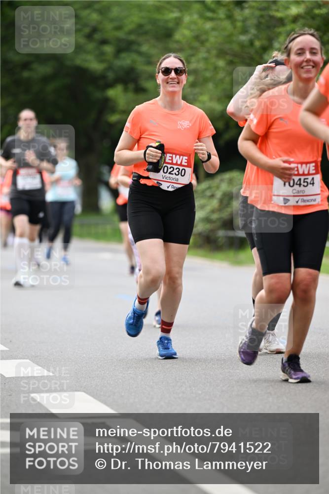 15.06.2025 - REWE Women's Run Dr. Thomas Lammeyer http://msf.ph/oto/7941522 15.06.2025 09:21:20 Laufen 0230, 0454 meine-sportfotos.de