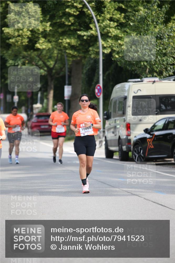 15.06.2025 - REWE Women's Run Jannik Wohlers http://msf.ph/oto/7941523 15.06.2025 09:59:09 Laufen 10869 meine-sportfotos.de
