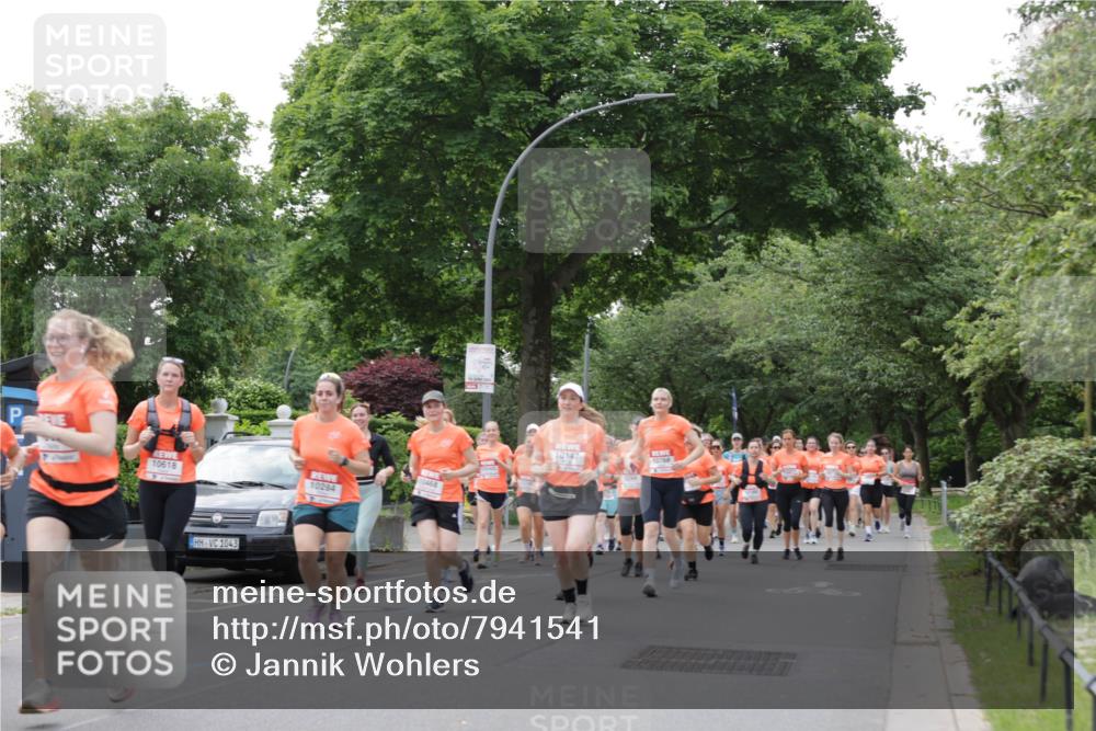 15.06.2025 - REWE Women's Run Jannik Wohlers http://msf.ph/oto/7941541 15.06.2025 08:28:21 Laufen 10618, 1043, 10468, 10284, 10147, 10768 meine-sportfotos.de