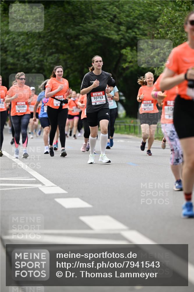 15.06.2025 - REWE Women's Run Dr. Thomas Lammeyer http://msf.ph/oto/7941543 15.06.2025 09:21:21 Laufen 10385, 10753, 10736, 10 meine-sportfotos.de