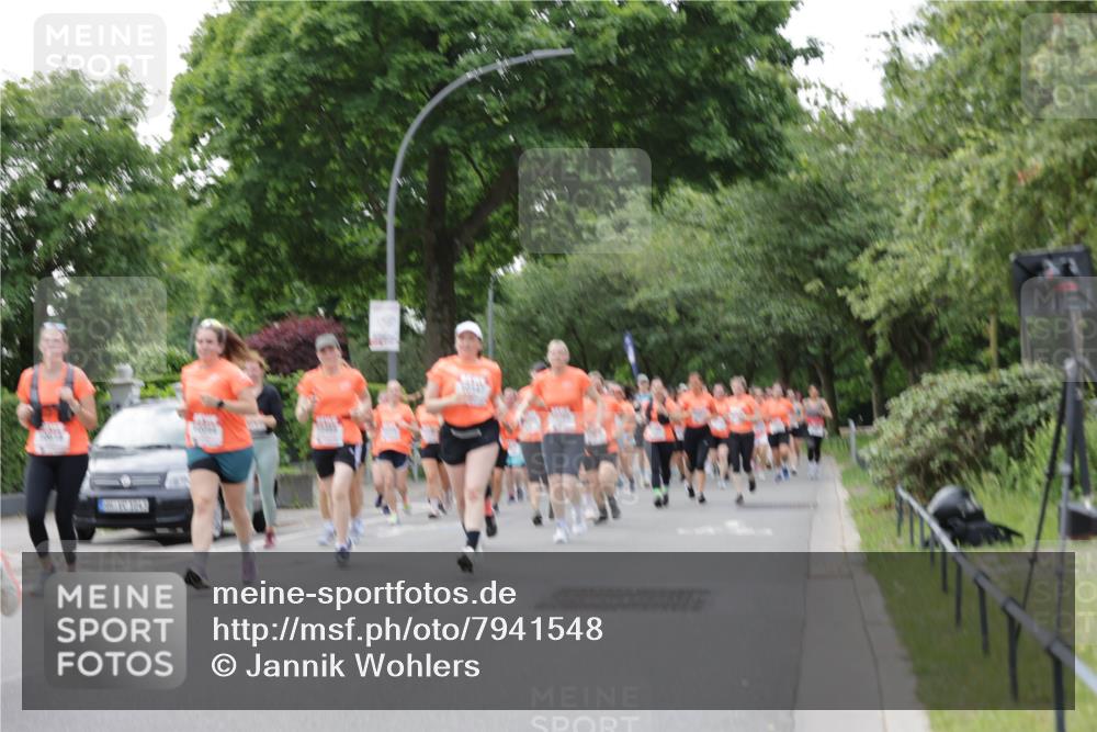 15.06.2025 - REWE Women's Run Jannik Wohlers http://msf.ph/oto/7941548 15.06.2025 08:28:21 Laufen  meine-sportfotos.de