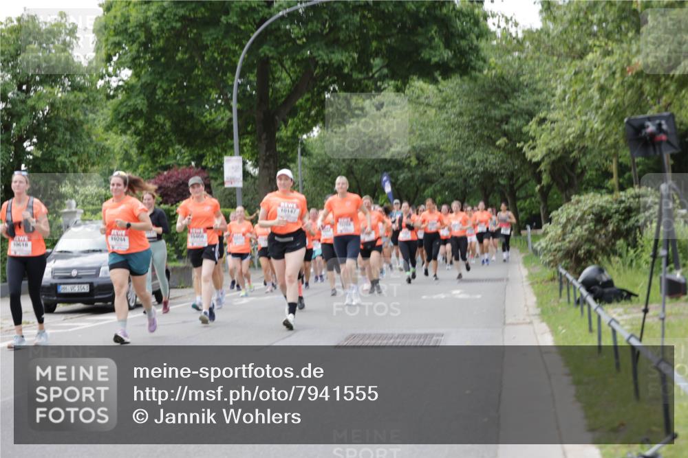 15.06.2025 - REWE Women's Run Jannik Wohlers http://msf.ph/oto/7941555 15.06.2025 08:28:21 Laufen 16466, 10264, 10610, 1048, 10147 meine-sportfotos.de