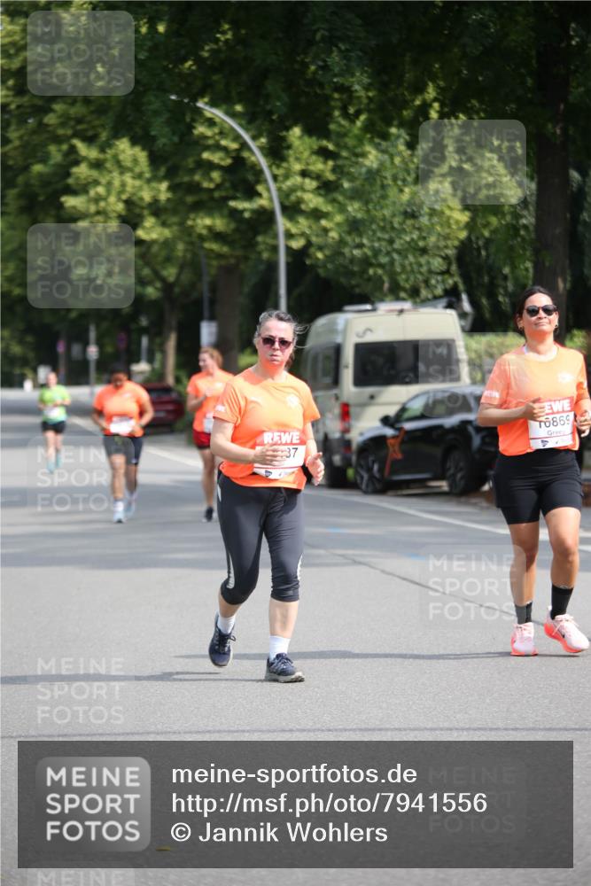 15.06.2025 - REWE Women's Run Jannik Wohlers http://msf.ph/oto/7941556 15.06.2025 09:59:14 Laufen 6869 meine-sportfotos.de