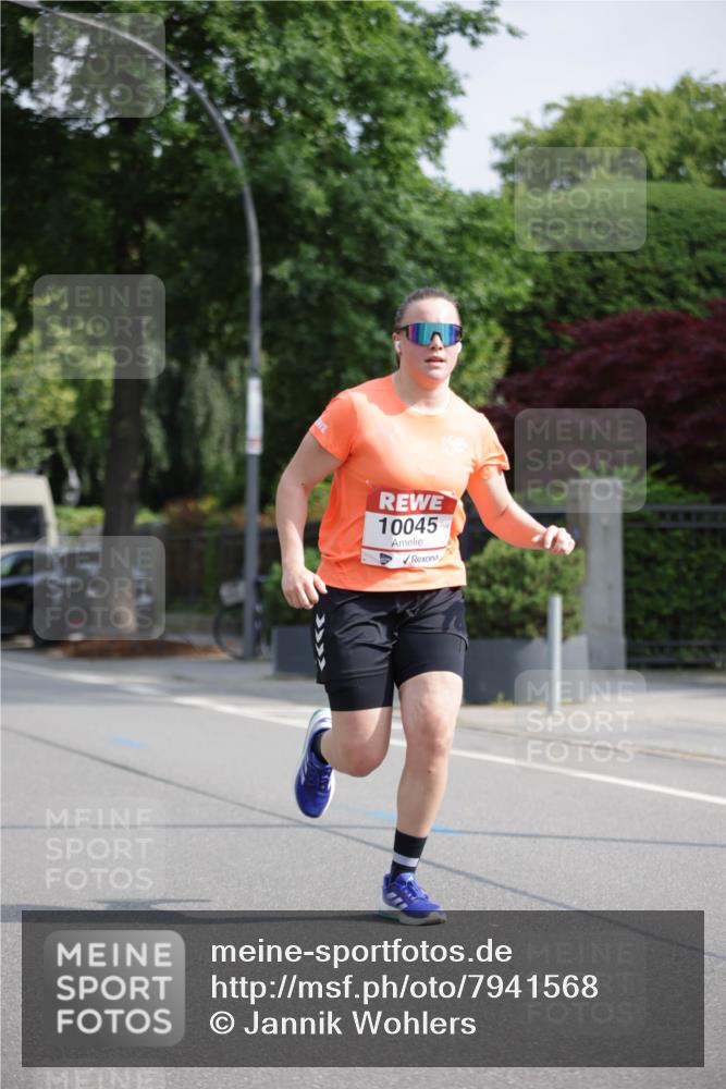 15.06.2025 - REWE Women's Run Jannik Wohlers http://msf.ph/oto/7941568 15.06.2025 08:46:11 Laufen 10045 meine-sportfotos.de
