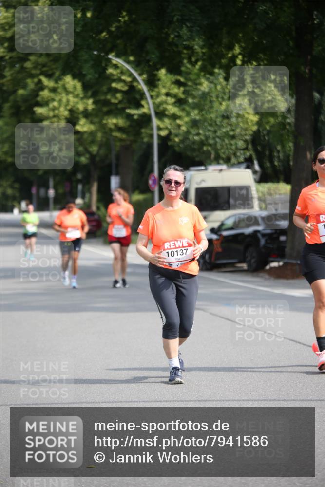 15.06.2025 - REWE Women's Run Jannik Wohlers http://msf.ph/oto/7941586 15.06.2025 09:59:14 Laufen 10137 meine-sportfotos.de