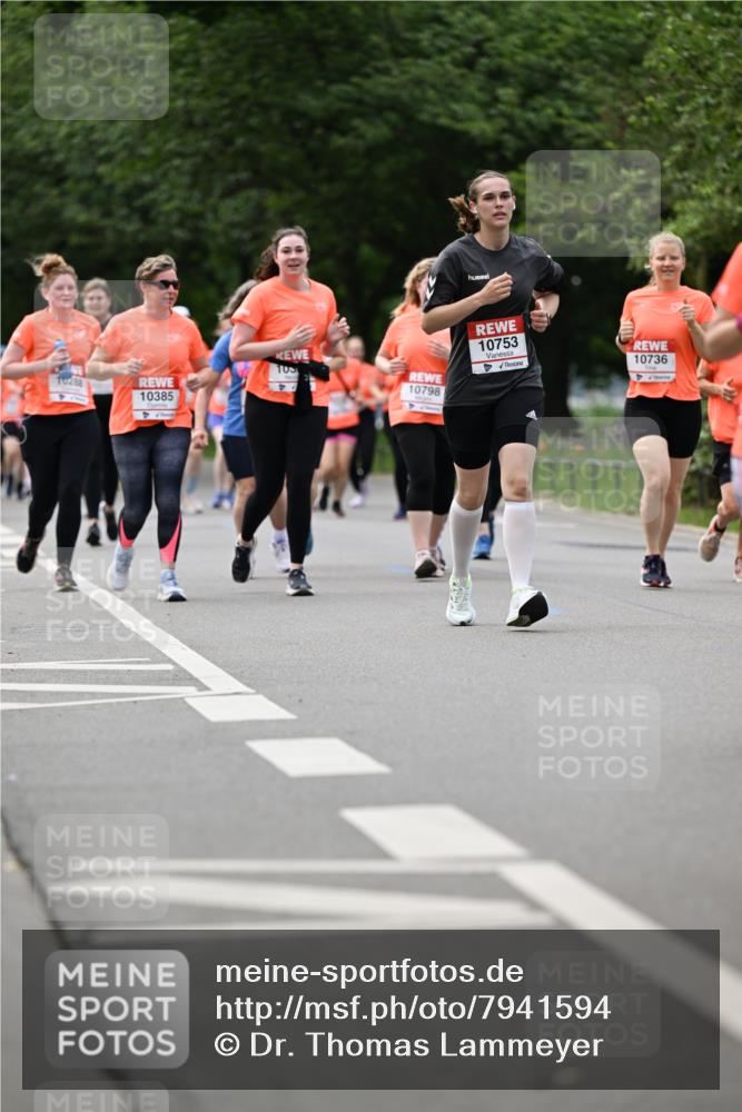 15.06.2025 - REWE Women's Run Dr. Thomas Lammeyer http://msf.ph/oto/7941594 15.06.2025 09:21:22 Laufen 10798, 10385, 10753, 10736 meine-sportfotos.de
