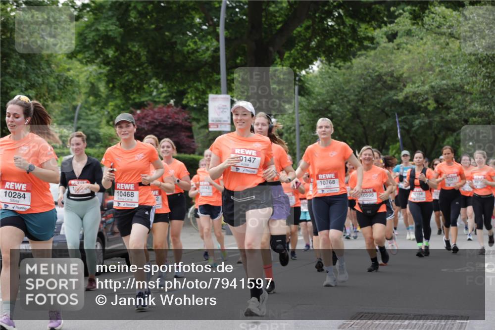 15.06.2025 - REWE Women's Run Jannik Wohlers http://msf.ph/oto/7941597 15.06.2025 08:28:22 Laufen 10284, 10468, 2, 10043, 0147, 10768, 10277, 1075, 10568, 10168 meine-sportfotos.de