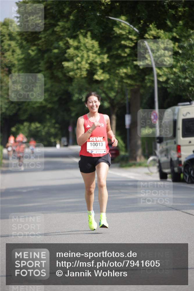 15.06.2025 - REWE Women's Run Jannik Wohlers http://msf.ph/oto/7941605 15.06.2025 08:46:14 Laufen 10013 meine-sportfotos.de