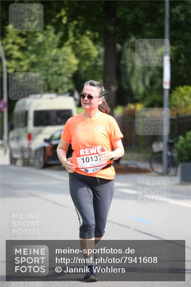15.06.2025 - REWE Women's Run Jannik Wohlers http://msf.ph/oto/7941608 15.06.2025 09:59:15 Laufen 10137 meine-sportfotos.de