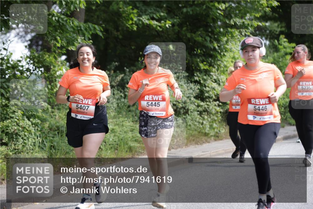 15.06.2025 - REWE Women's Run Jannik Wohlers http://msf.ph/oto/7941619 15.06.2025 10:15:30 Laufen 5407, 5445, 564, 5446, 5235 meine-sportfotos.de