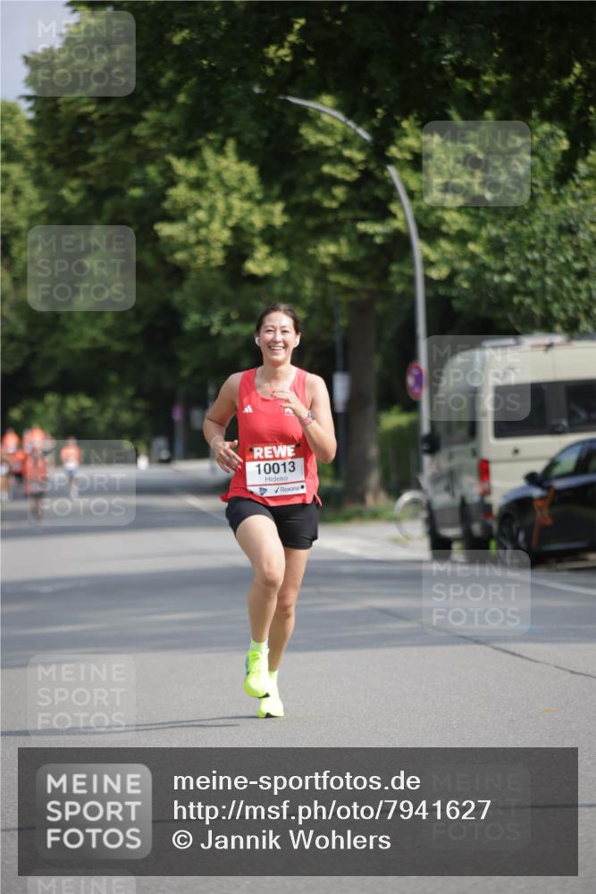 15.06.2025 - REWE Women's Run Jannik Wohlers http://msf.ph/oto/7941627 15.06.2025 08:46:14 Laufen 10013 meine-sportfotos.de