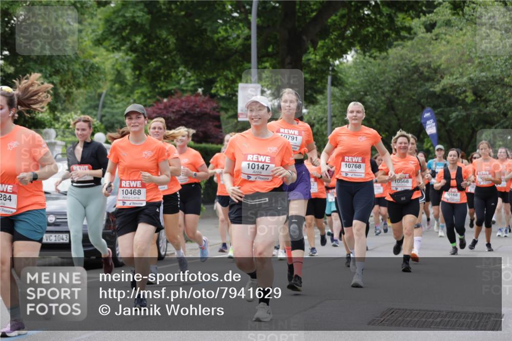 15.06.2025 - REWE Women's Run Jannik Wohlers http://msf.ph/oto/7941629 15.06.2025 08:28:22 Laufen 284, 1043, 10468, 10147, 0791, 10768, 10568, 10168, 10 meine-sportfotos.de