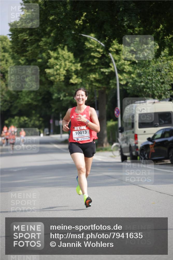 15.06.2025 - REWE Women's Run Jannik Wohlers http://msf.ph/oto/7941635 15.06.2025 08:46:14 Laufen 10013 meine-sportfotos.de