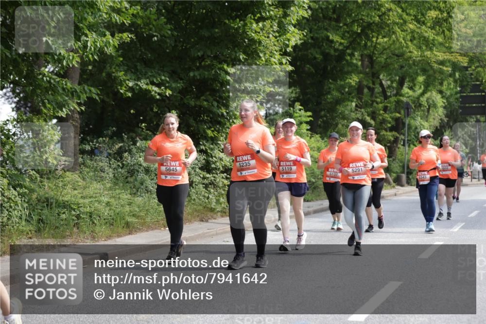 15.06.2025 - REWE Women's Run Jannik Wohlers http://msf.ph/oto/7941642 15.06.2025 10:15:32 Laufen 5645, 5235, 5119, 5291, 5137, 5002, 5343 meine-sportfotos.de