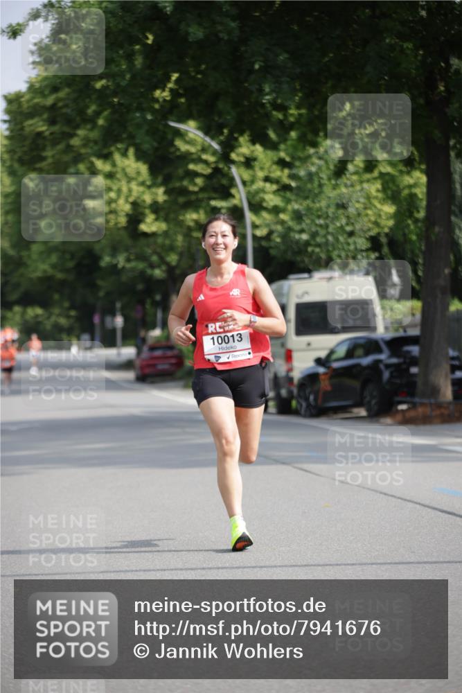 15.06.2025 - REWE Women's Run Jannik Wohlers http://msf.ph/oto/7941676 15.06.2025 08:46:15 Laufen 10013 meine-sportfotos.de