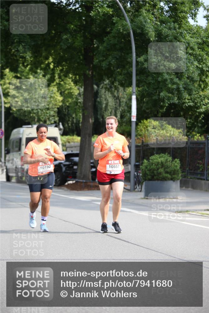 15.06.2025 - REWE Women's Run Jannik Wohlers http://msf.ph/oto/7941680 15.06.2025 09:59:23 Laufen 10192, 10557 meine-sportfotos.de