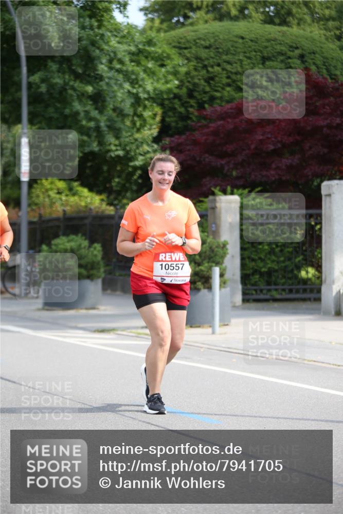 15.06.2025 - REWE Women's Run Jannik Wohlers http://msf.ph/oto/7941705 15.06.2025 09:59:25 Laufen 10557 meine-sportfotos.de