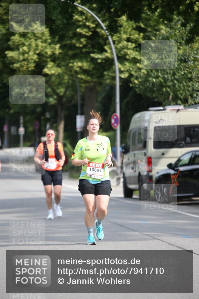 15.06.2025 - REWE Women's Run Jannik Wohlers http://msf.ph/oto/7941710 15.06.2025 09:59:28 Laufen 10694 meine-sportfotos.de