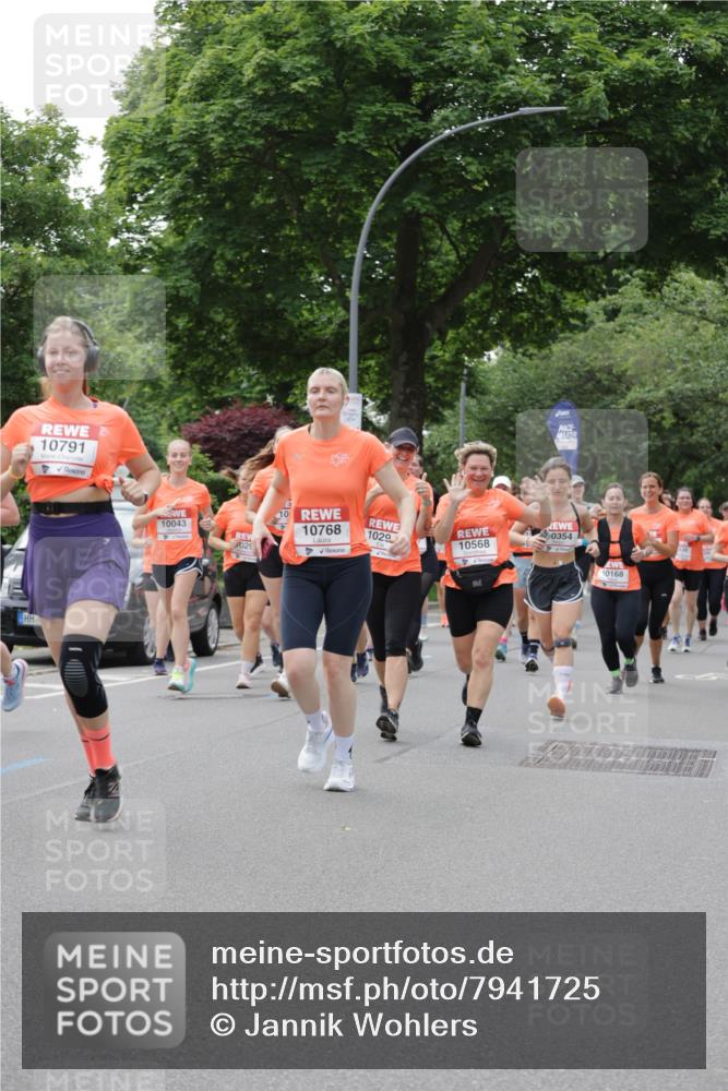 15.06.2025 - REWE Women's Run Jannik Wohlers http://msf.ph/oto/7941725 15.06.2025 08:28:24 Laufen 10791, 10043, 029, 10768, 1029, 0354, 10568, 10168 meine-sportfotos.de