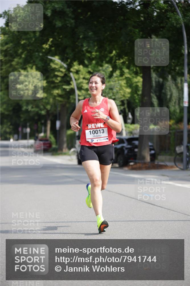 15.06.2025 - REWE Women's Run Jannik Wohlers http://msf.ph/oto/7941744 15.06.2025 08:46:16 Laufen 10013 meine-sportfotos.de