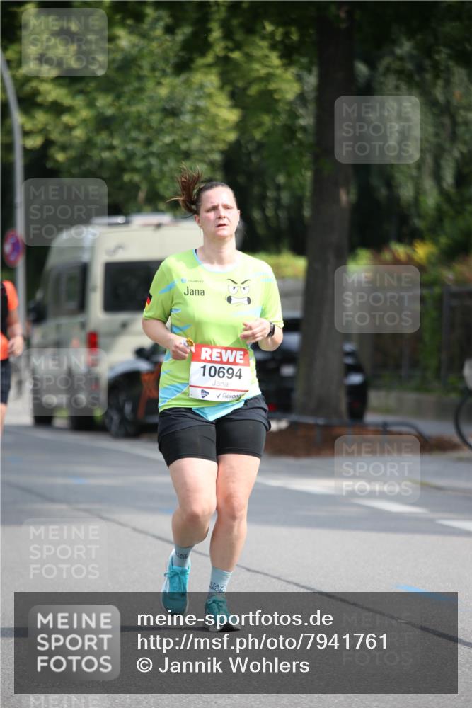 15.06.2025 - REWE Women's Run Jannik Wohlers http://msf.ph/oto/7941761 15.06.2025 09:59:32 Laufen 10694 meine-sportfotos.de