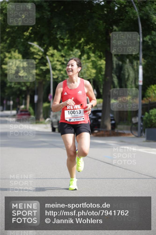 15.06.2025 - REWE Women's Run Jannik Wohlers http://msf.ph/oto/7941762 15.06.2025 08:46:16 Laufen 10013 meine-sportfotos.de