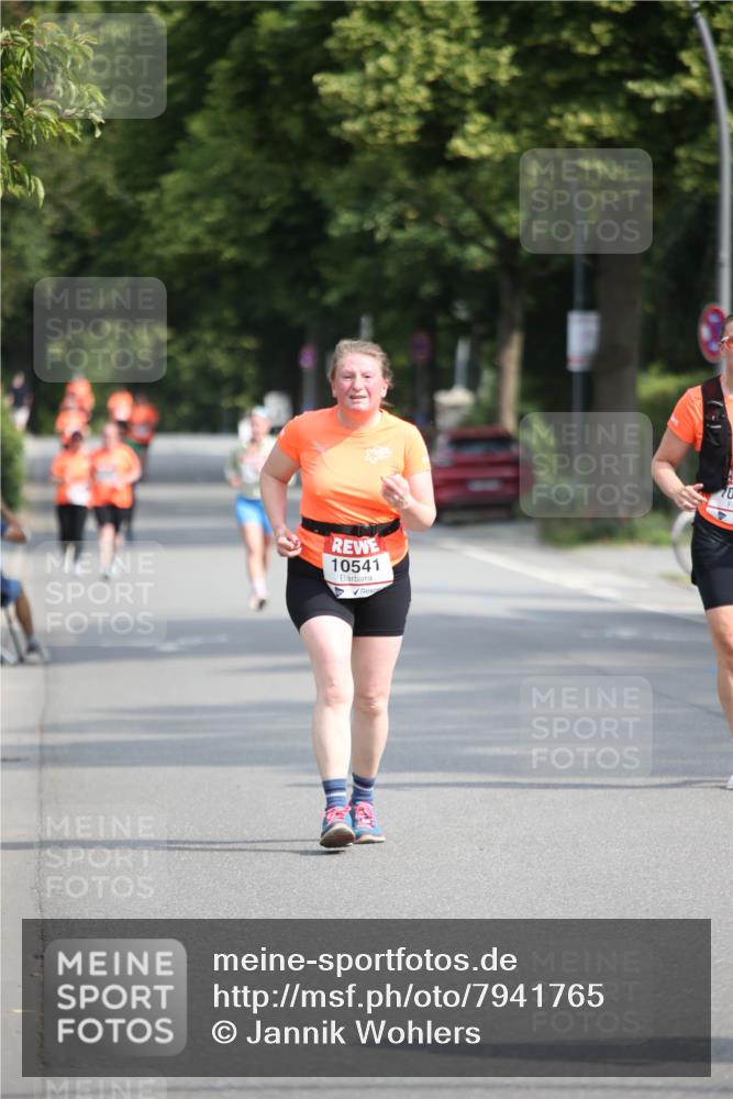 15.06.2025 - REWE Women's Run Jannik Wohlers http://msf.ph/oto/7941765 15.06.2025 09:59:33 Laufen 10541 meine-sportfotos.de
