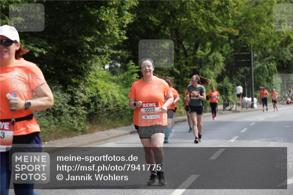15.06.2025 - REWE Women's Run Jannik Wohlers http://msf.ph/oto/7941775 15.06.2025 10:15:39 Laufen 3, 5002 meine-sportfotos.de