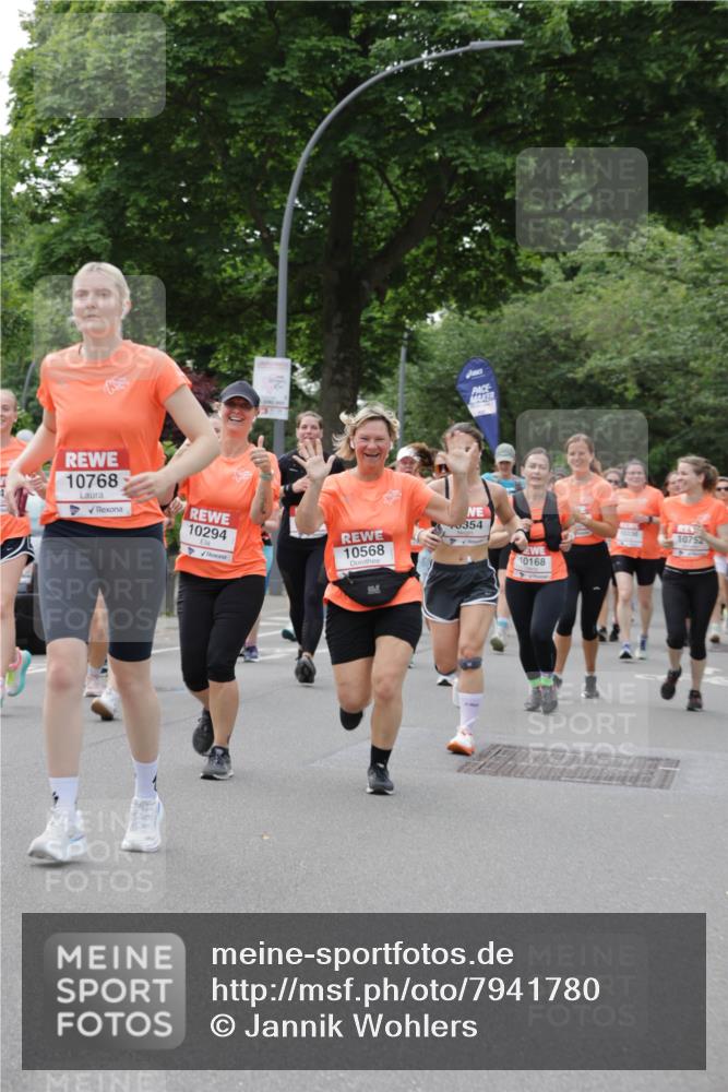 15.06.2025 - REWE Women's Run Jannik Wohlers http://msf.ph/oto/7941780 15.06.2025 08:28:25 Laufen 10768, 10294, 354, 10568, 10168, 10336, 10752 meine-sportfotos.de