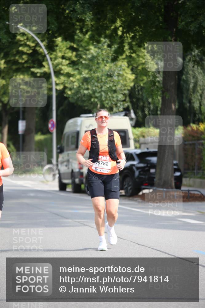 15.06.2025 - REWE Women's Run Jannik Wohlers http://msf.ph/oto/7941814 15.06.2025 09:59:35 Laufen 40782 meine-sportfotos.de