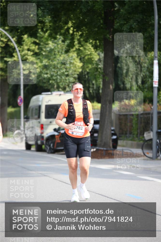 15.06.2025 - REWE Women's Run Jannik Wohlers http://msf.ph/oto/7941824 15.06.2025 09:59:36 Laufen 782 meine-sportfotos.de
