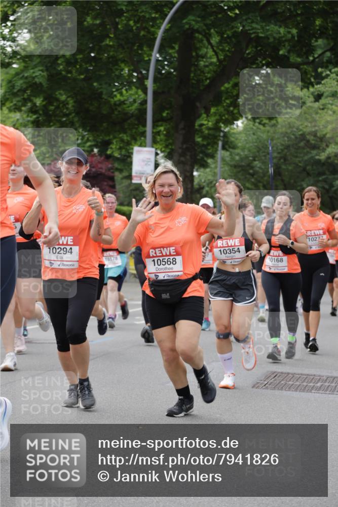 15.06.2025 - REWE Women's Run Jannik Wohlers http://msf.ph/oto/7941826 15.06.2025 08:28:25 Laufen 10294, 10178, 10354, 10568, 10168, 10272 meine-sportfotos.de