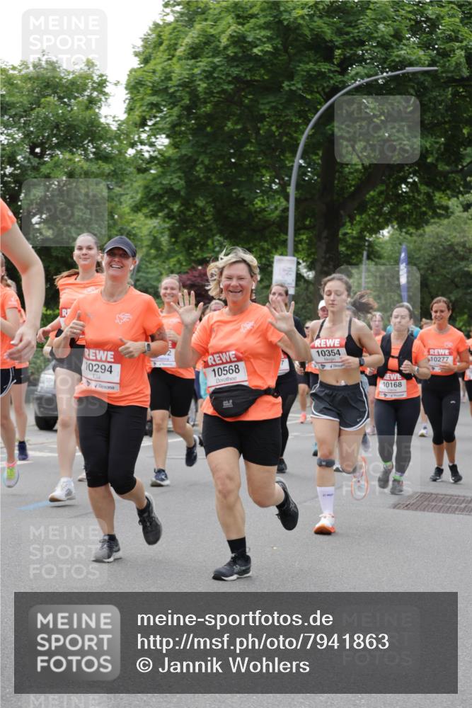 15.06.2025 - REWE Women's Run Jannik Wohlers http://msf.ph/oto/7941863 15.06.2025 08:28:26 Laufen 10294, 10568, 10354, 10277, 10168 meine-sportfotos.de