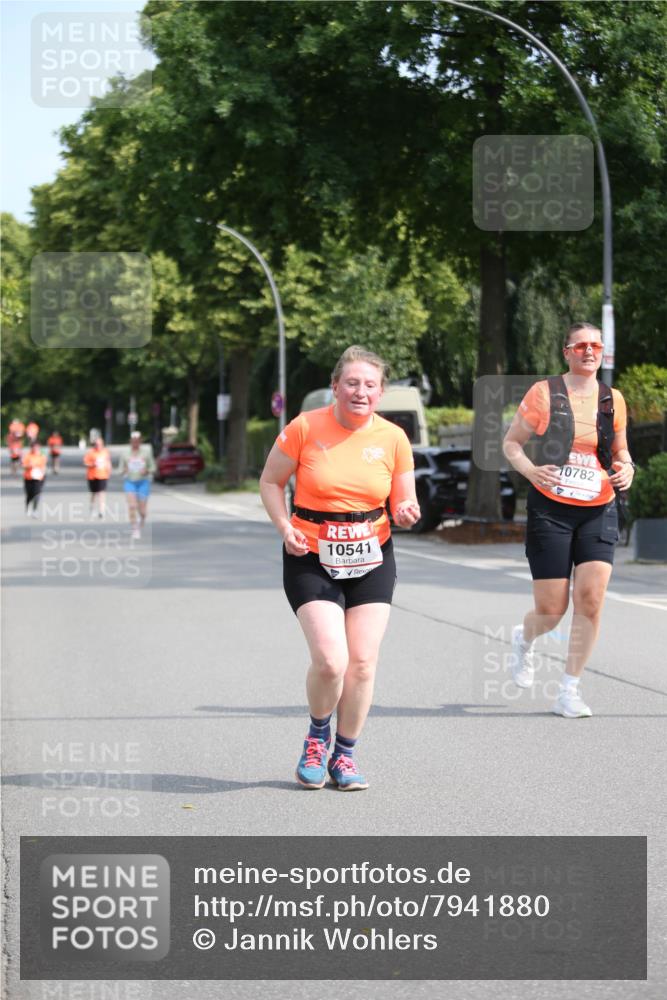 15.06.2025 - REWE Women's Run Jannik Wohlers http://msf.ph/oto/7941880 15.06.2025 09:59:38 Laufen 10541, 10782 meine-sportfotos.de