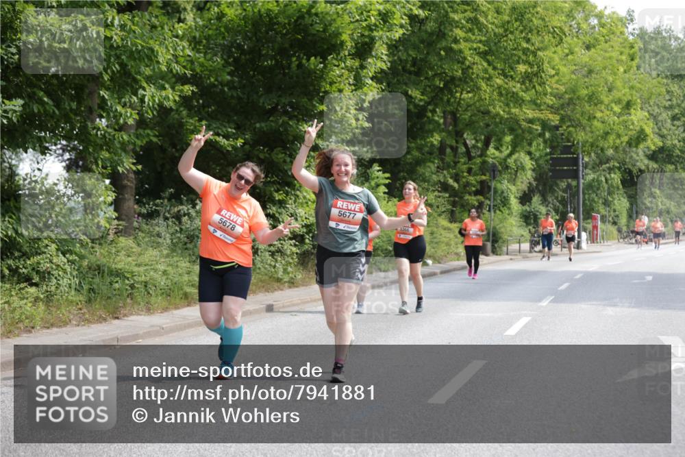 15.06.2025 - REWE Women's Run Jannik Wohlers http://msf.ph/oto/7941881 15.06.2025 10:15:44 Laufen 5678, 5677, 5366 meine-sportfotos.de