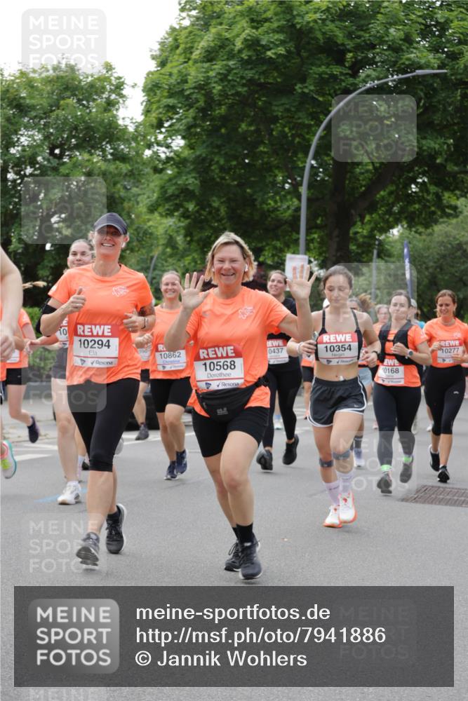 15.06.2025 - REWE Women's Run Jannik Wohlers http://msf.ph/oto/7941886 15.06.2025 08:28:26 Laufen 10, 10294, 10862, 0437, 10354, 10277, 10568, 10168 meine-sportfotos.de
