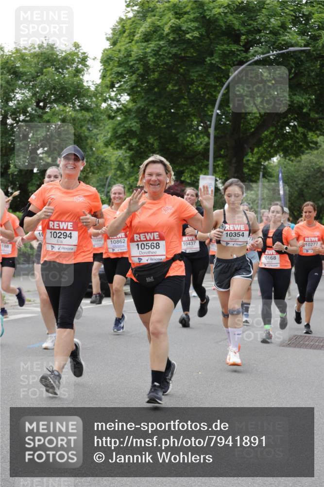 15.06.2025 - REWE Women's Run Jannik Wohlers http://msf.ph/oto/7941891 15.06.2025 08:28:26 Laufen 188, 10, 10294, 10390, 10862, 10354, 10568, 10437, 10277, 10168 meine-sportfotos.de