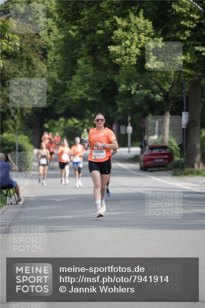 15.06.2025 - REWE Women's Run Jannik Wohlers http://msf.ph/oto/7941914 15.06.2025 08:46:31 Laufen 10048 meine-sportfotos.de