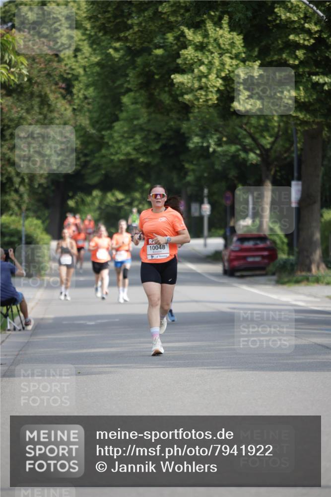 15.06.2025 - REWE Women's Run Jannik Wohlers http://msf.ph/oto/7941922 15.06.2025 08:46:31 Laufen 10048 meine-sportfotos.de